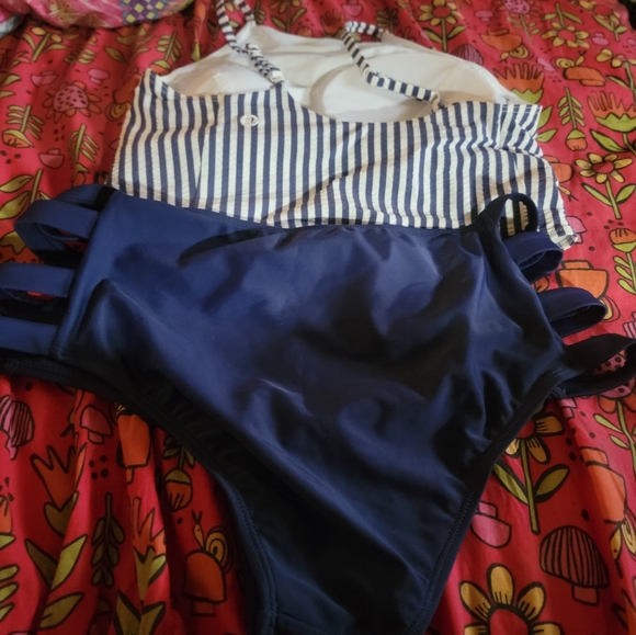 Lululemon Bikini Set - Picture 7 of 9